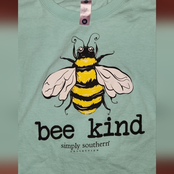 Simply Southern Bee Kind Long Sleeve Medium Blue Cropped Tshirt - Picture 4 of 6